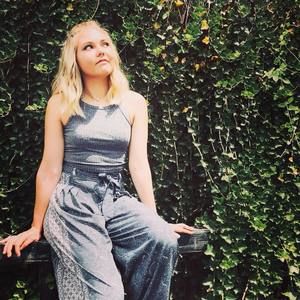 Meet your Posher, Laurel